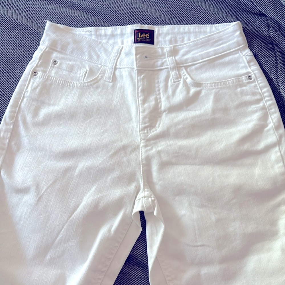 New Lee Natural Fit White Jeans / Size 6 Med